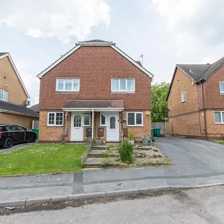 Luxurious 2-Bedroom Haven In Vibrant Robinhood: Ideal For Business Or Leisure Stay Nottingham Exterior foto