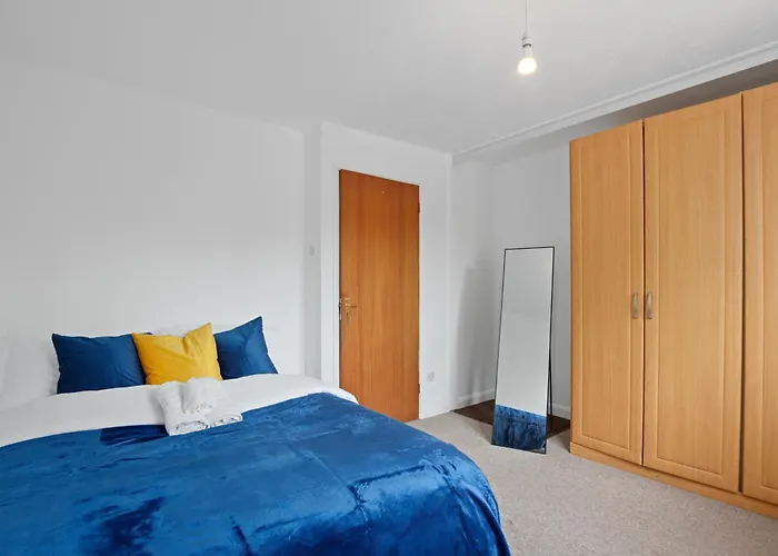 Luxurious 2-Bedroom Haven In Vibrant Robinhood: Ideal For Business Or Leisure Stay