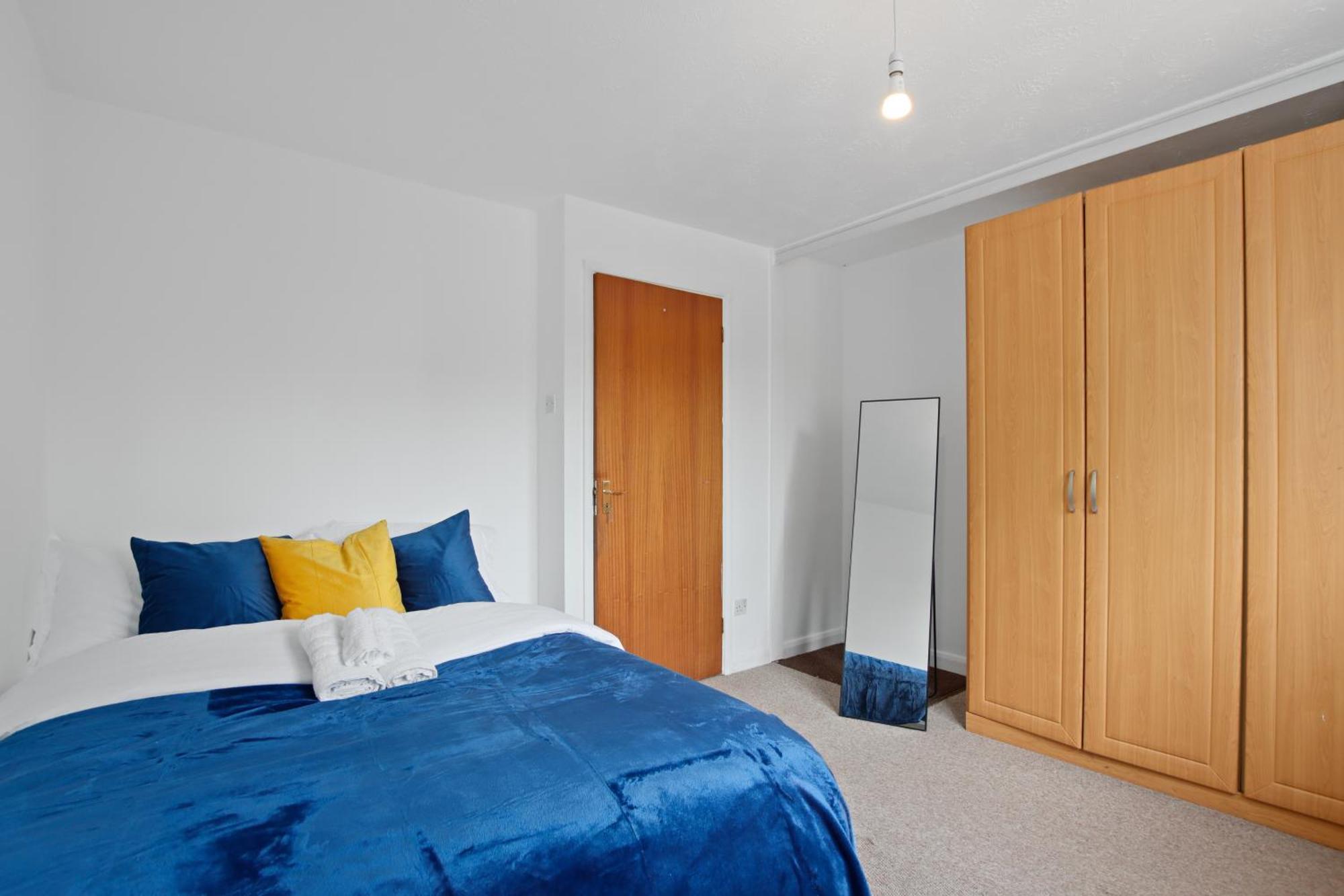 Vakantiehuis Luxurious 2-bedroom Haven In Vibrant Robinhood: Ideal For Business Or Leisure Nottingham